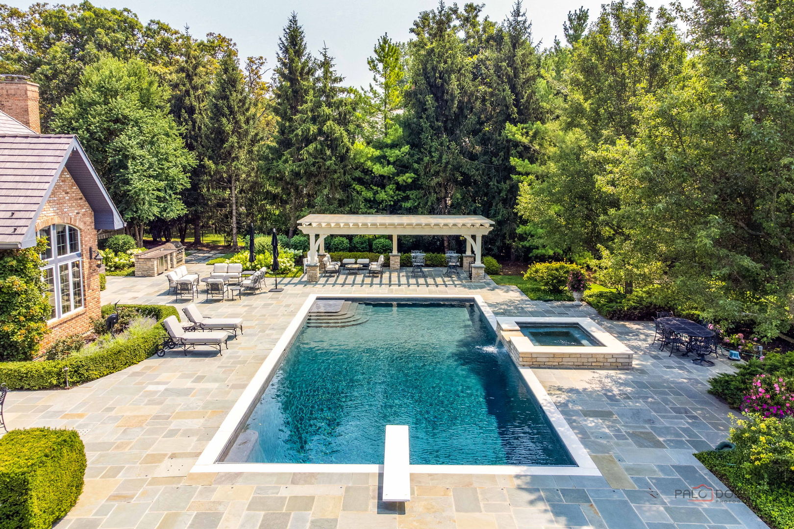 1090 Evergreen Drive