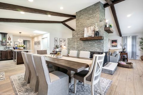 Tiny photo for 1825 E Euclid Avenue, Mount Prospect, IL 60056 (MLS # 12592487)