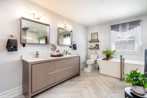 Tiny photo for 1825 E Euclid Avenue, Mount Prospect, IL 60056 (MLS # 12592487)