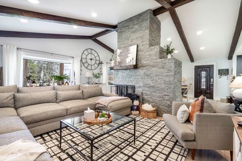 Tiny photo for 1825 E Euclid Avenue, Mount Prospect, IL 60056 (MLS # 12592487)