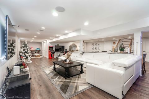 Tiny photo for 1825 E Euclid Avenue, Mount Prospect, IL 60056 (MLS # 12592487)