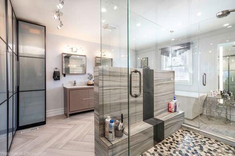 Tiny photo for 1825 E Euclid Avenue, Mount Prospect, IL 60056 (MLS # 12592487)