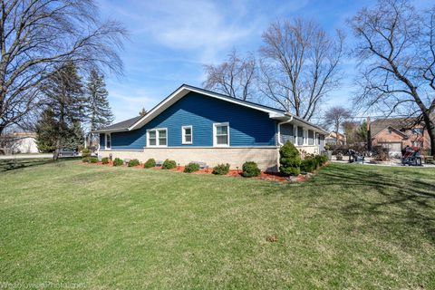 Tiny photo for 1825 E Euclid Avenue, Mount Prospect, IL 60056 (MLS # 12592487)