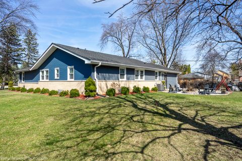 Tiny photo for 1825 E Euclid Avenue, Mount Prospect, IL 60056 (MLS # 12592487)