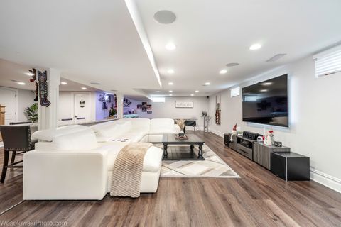 Tiny photo for 1825 E Euclid Avenue, Mount Prospect, IL 60056 (MLS # 12592487)