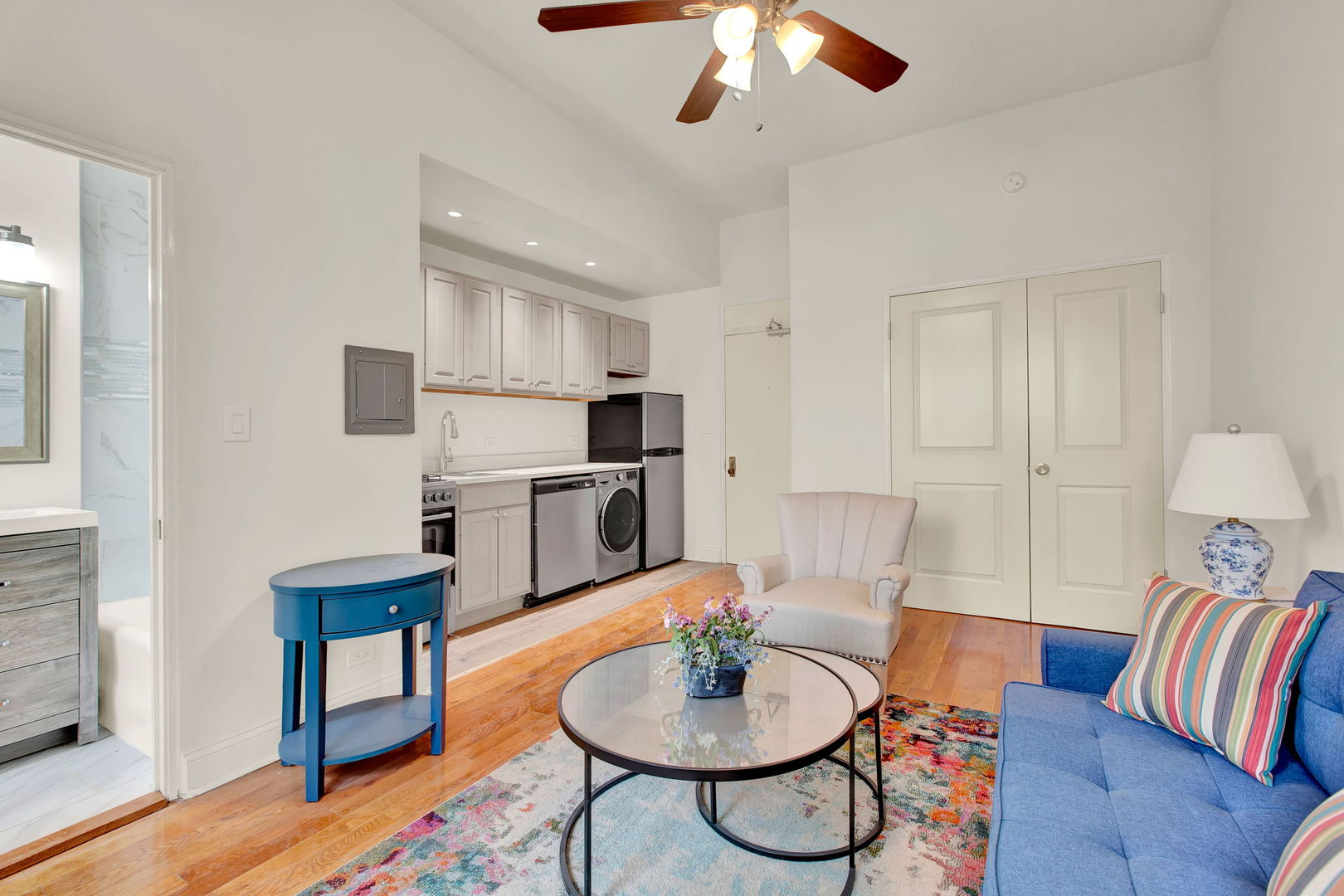 1100 N La Salle Drive 610