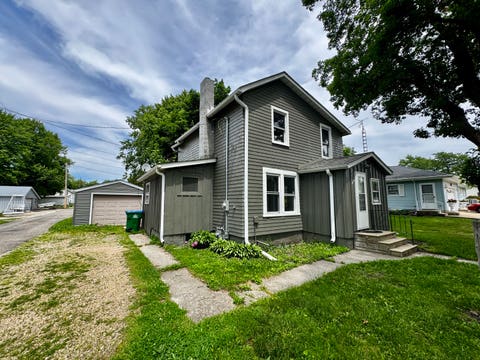 Photo of 404 4th Street, Mendota, IL 61342 (MLS # 12658720)