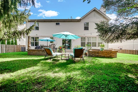 Tiny photo for 385 Post Oak Circle, West Chicago, IL 60185 (MLS # 12750666)