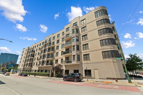 Photo of 520 N Halsted Street #305, Chicago, IL 60642 (MLS # 12749746)