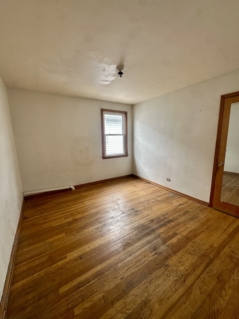 Chicago, Illinois 60641, United States, 5 Bedrooms Bedrooms, ,3 BathroomsBathrooms,Residential,Active,240041