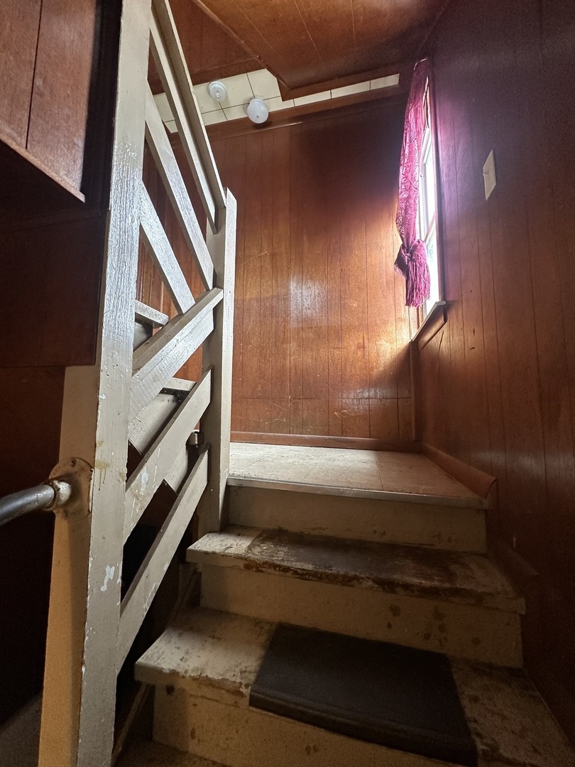 Chicago, Illinois 60641, United States, 5 Bedrooms Bedrooms, ,3 BathroomsBathrooms,Residential,Active,240041