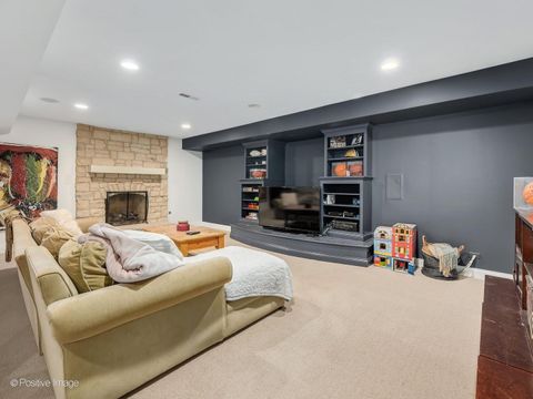 Tiny photo for 678 Oak Street, Glen Ellyn, IL 60137 (MLS # 12684643)