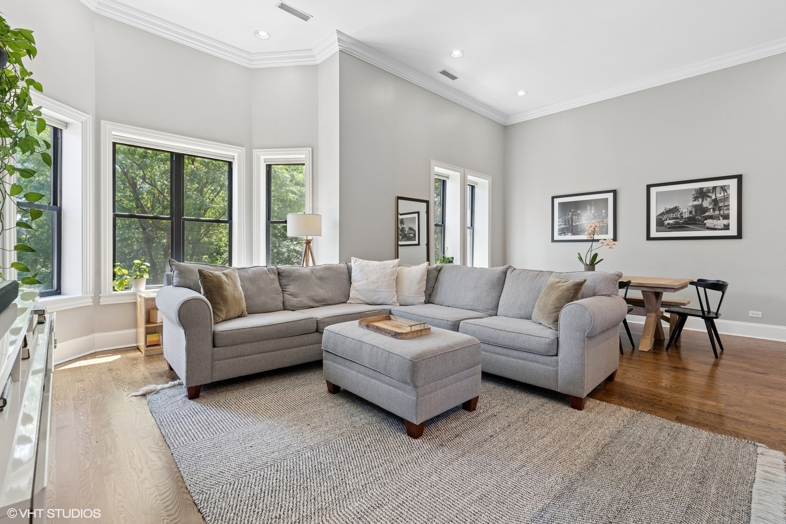 814 W Roscoe Street 3E