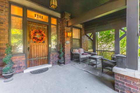 Tiny photo for 1111 E Grove Street E, Bloomington, IL 61701 (MLS # 12498099)