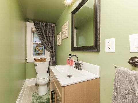 Tiny photo for 1111 E Grove Street E, Bloomington, IL 61701 (MLS # 12498099)