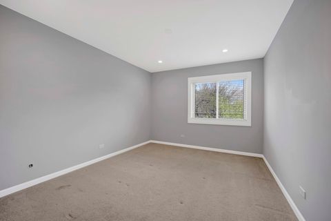 Tiny photo for 650 Murray Lane #203, Des Plaines, IL 60016 (MLS # 12618670)