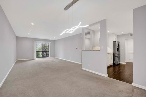 Tiny photo for 650 Murray Lane #203, Des Plaines, IL 60016 (MLS # 12618670)