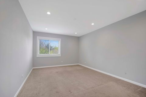 Tiny photo for 650 Murray Lane #203, Des Plaines, IL 60016 (MLS # 12618670)