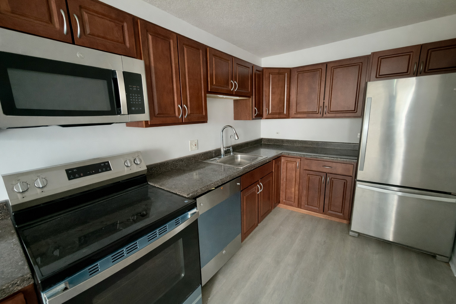 899 S PLYMOUTH Court 1106