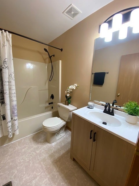Tiny photo for 149 Foxglove Court #149, Romeoville, IL 60446 (MLS # 12730679)