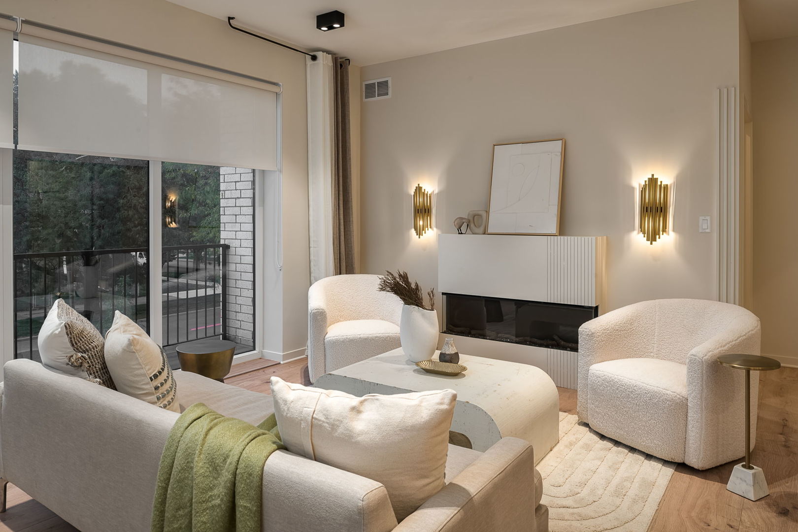 8031 W Belmont Avenue 201