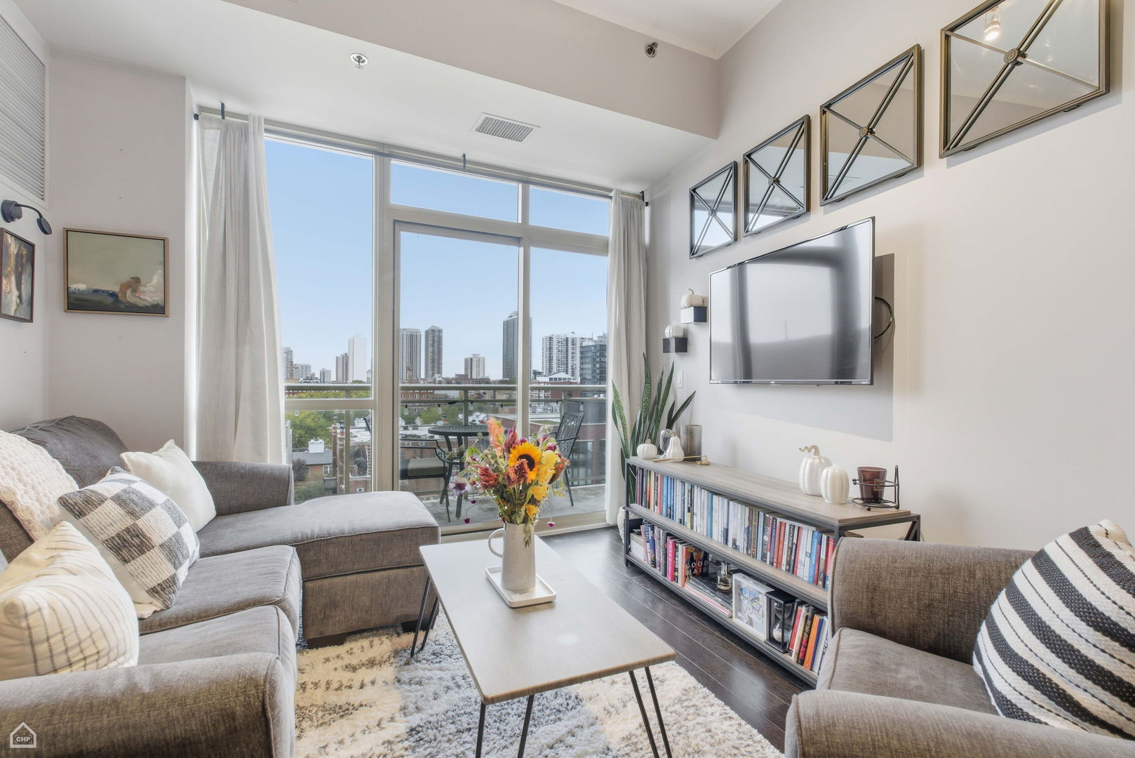 230 W Division Street 807