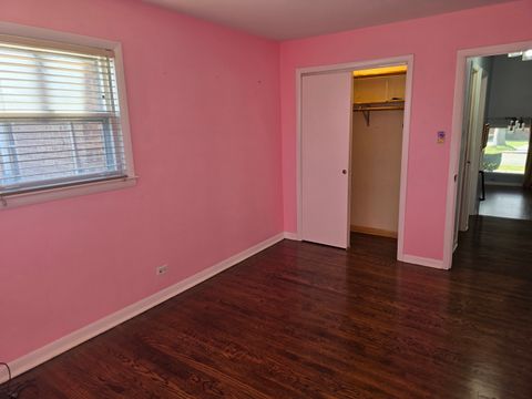 Tiny photo for 8955 S Cornell Avenue, Chicago, IL 60617 (MLS # 12517974)