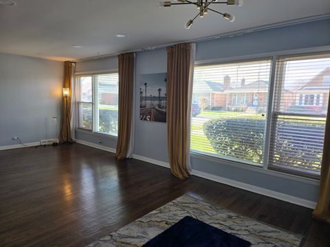 Tiny photo for 8955 S Cornell Avenue, Chicago, IL 60617 (MLS # 12517974)