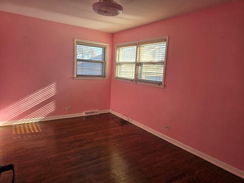 Tiny photo for 8955 S Cornell Avenue, Chicago, IL 60617 (MLS # 12517974)