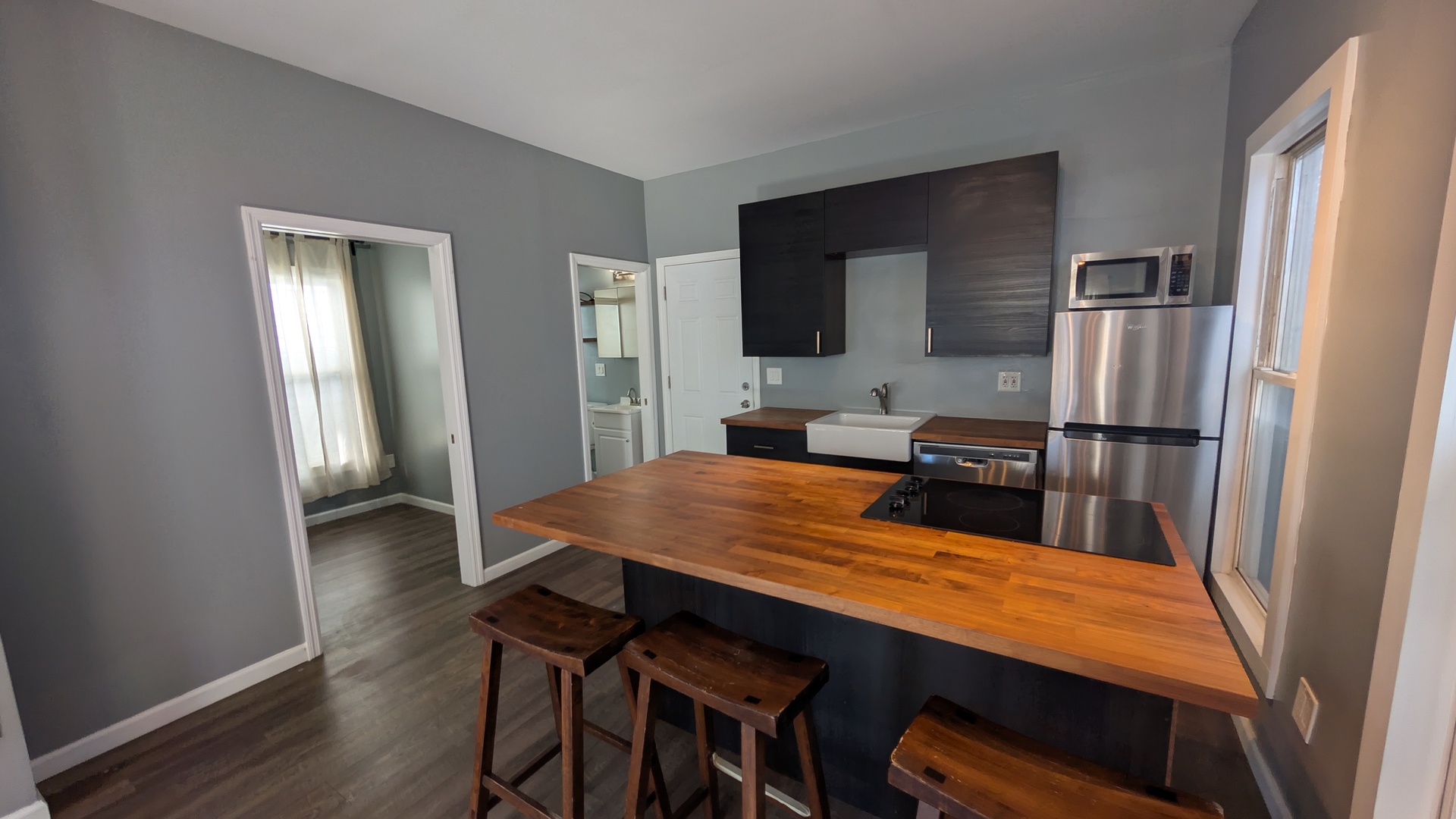 1629 W Beach Avenue 2R