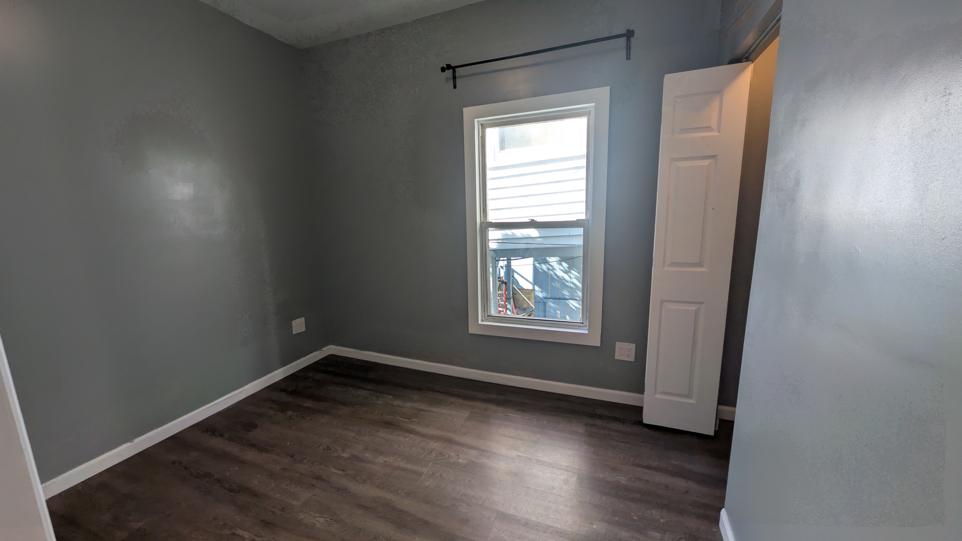 1629 W Beach Avenue 2R