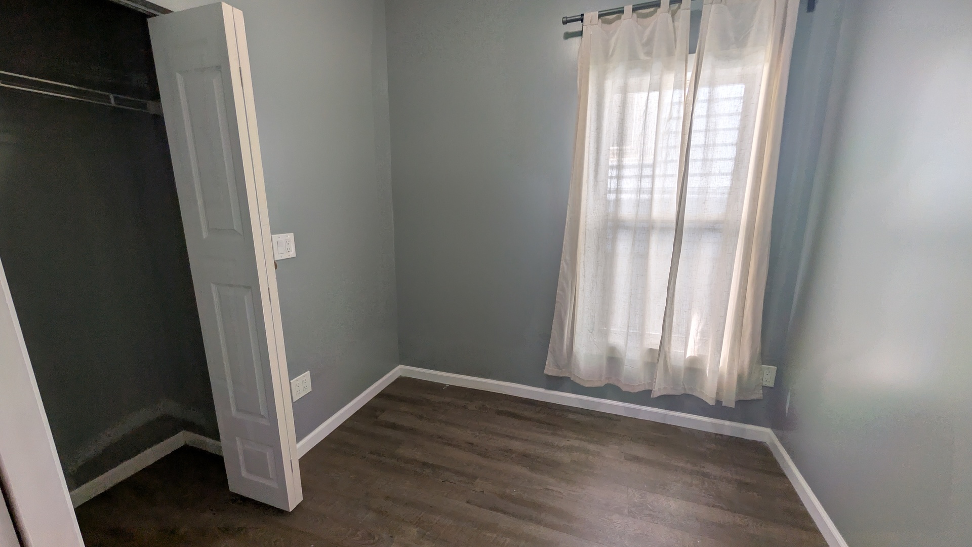 1629 W Beach Avenue 2R