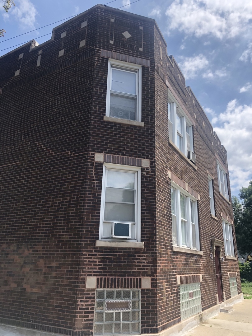8001 S Exchange Avenue