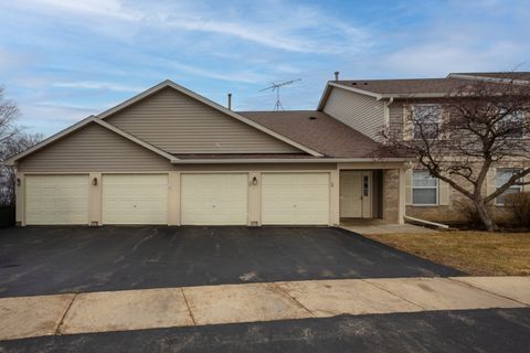 1147 N Red Oak Circle 1 Round Lake Beach IL 60073