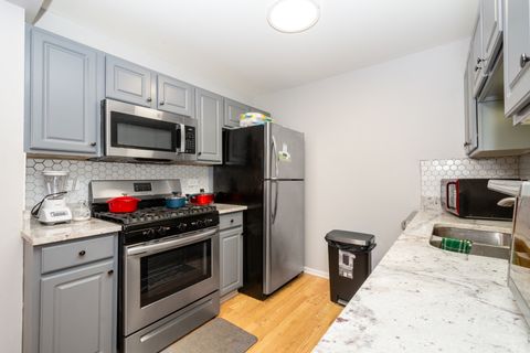 Tiny photo for 1147 N Red Oak Circle #1, Round Lake Beach, IL 60073 (MLS # 12583929)