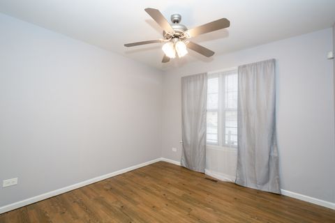 Tiny photo for 1147 N Red Oak Circle #1, Round Lake Beach, IL 60073 (MLS # 12583929)