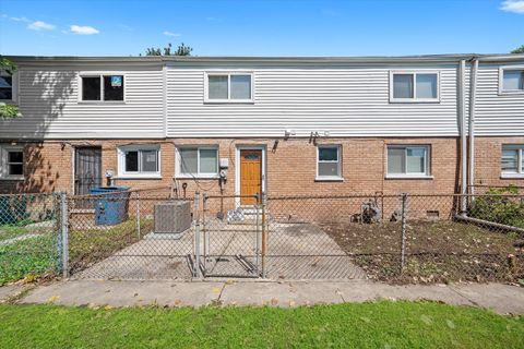 Tiny photo for 14732 Turner Avenue #D, Midlothian, IL 60445 (MLS # 12460513)