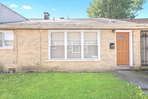 Tiny photo for 14732 Turner Avenue #D, Midlothian, IL 60445 (MLS # 12460513)