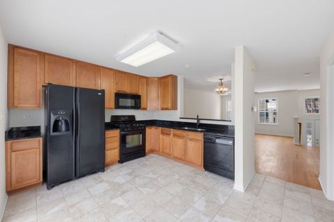 Tiny photo for 887 Emerald Drive, Pingree Grove, IL 60140 (MLS # 12534117)