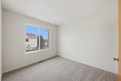 Tiny photo for 887 Emerald Drive, Pingree Grove, IL 60140 (MLS # 12534117)