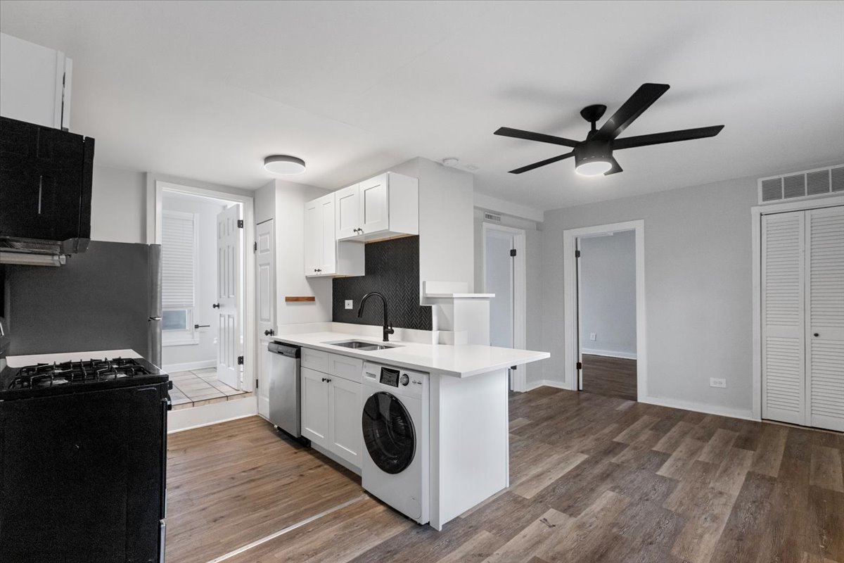 1849 W Augusta Boulevard 3