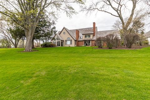 Tiny photo for 13 Kensington Drive, North Barrington, IL 60010 (MLS # 12643519)
