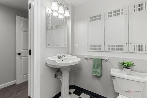 Tiny photo for 13 Kensington Drive, North Barrington, IL 60010 (MLS # 12643519)