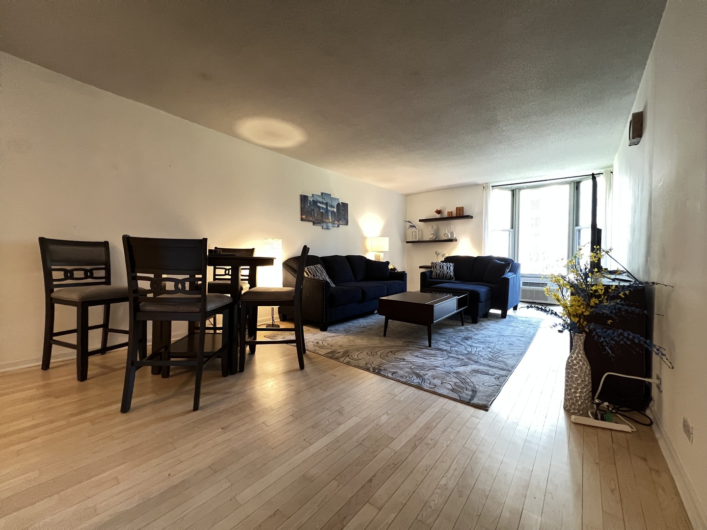 1340 N Dearborn Street 7A