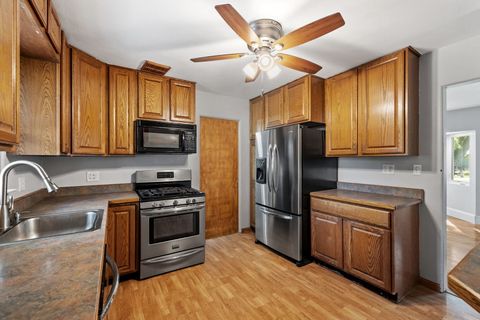 Tiny photo for 28w556 Forestview Avenue, Warrenville, IL 60555 (MLS # 12481737)