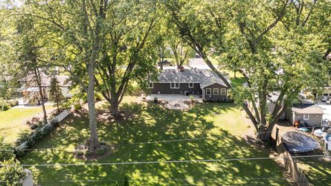Tiny photo for 28w556 Forestview Avenue, Warrenville, IL 60555 (MLS # 12481737)