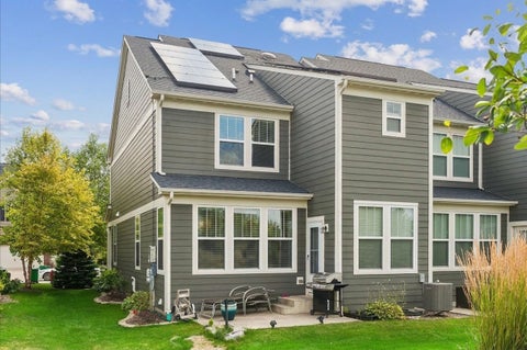 Tiny photo for 162 Waverly Court, Bloomingdale, IL 60108 (MLS # 12753931)