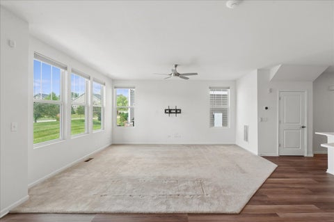 Tiny photo for 162 Waverly Court, Bloomingdale, IL 60108 (MLS # 12753931)