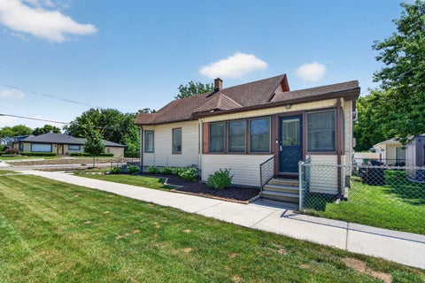 Tiny photo for 1103 S JEFFERSON Street, Lockport, IL 60441 (MLS # 12751294)