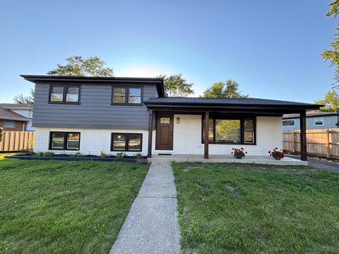 Tiny photo for 15848 Wabash Avenue, South Holland, IL 60473 (MLS # 12744092)